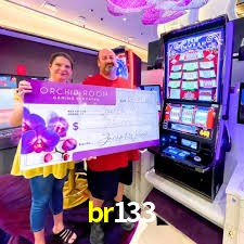 A Ascensão dos Esportes Eletrônicos: Um Novo Paradigma no Entretenimento